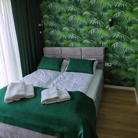 Trzy Male Drzewka Apartment