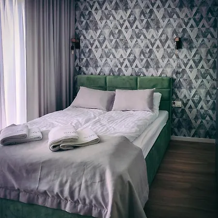 Trzy Male Drzewka Apartamento *