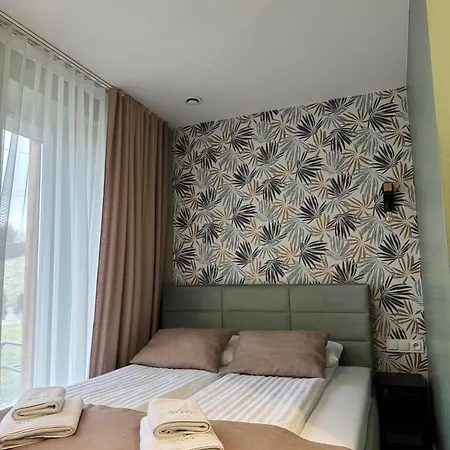 Trzy Male Drzewka Appartement